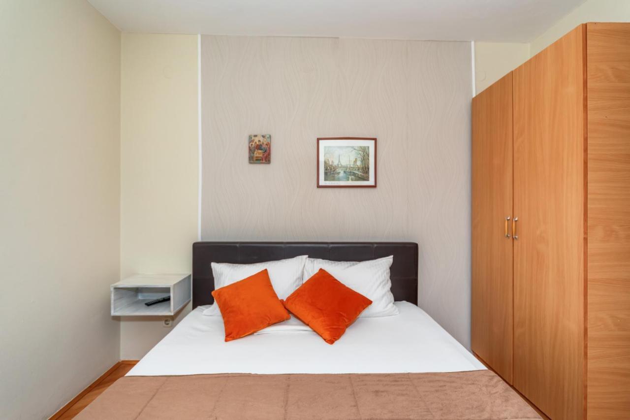 Apartments Pod Lozom With Seaview Petrovac Стая снимка