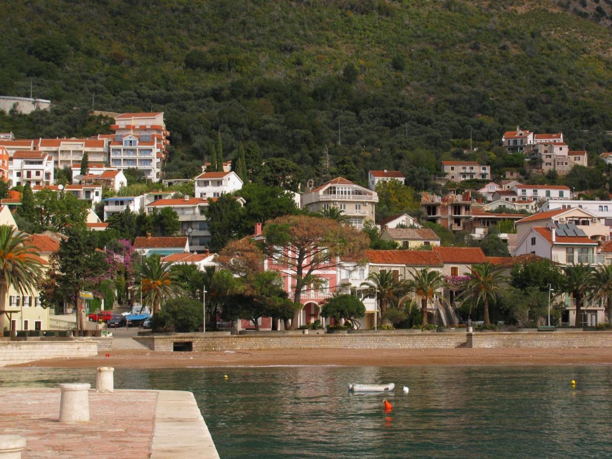 Apartments Pod Lozom With Seaview Petrovac Стая снимка
