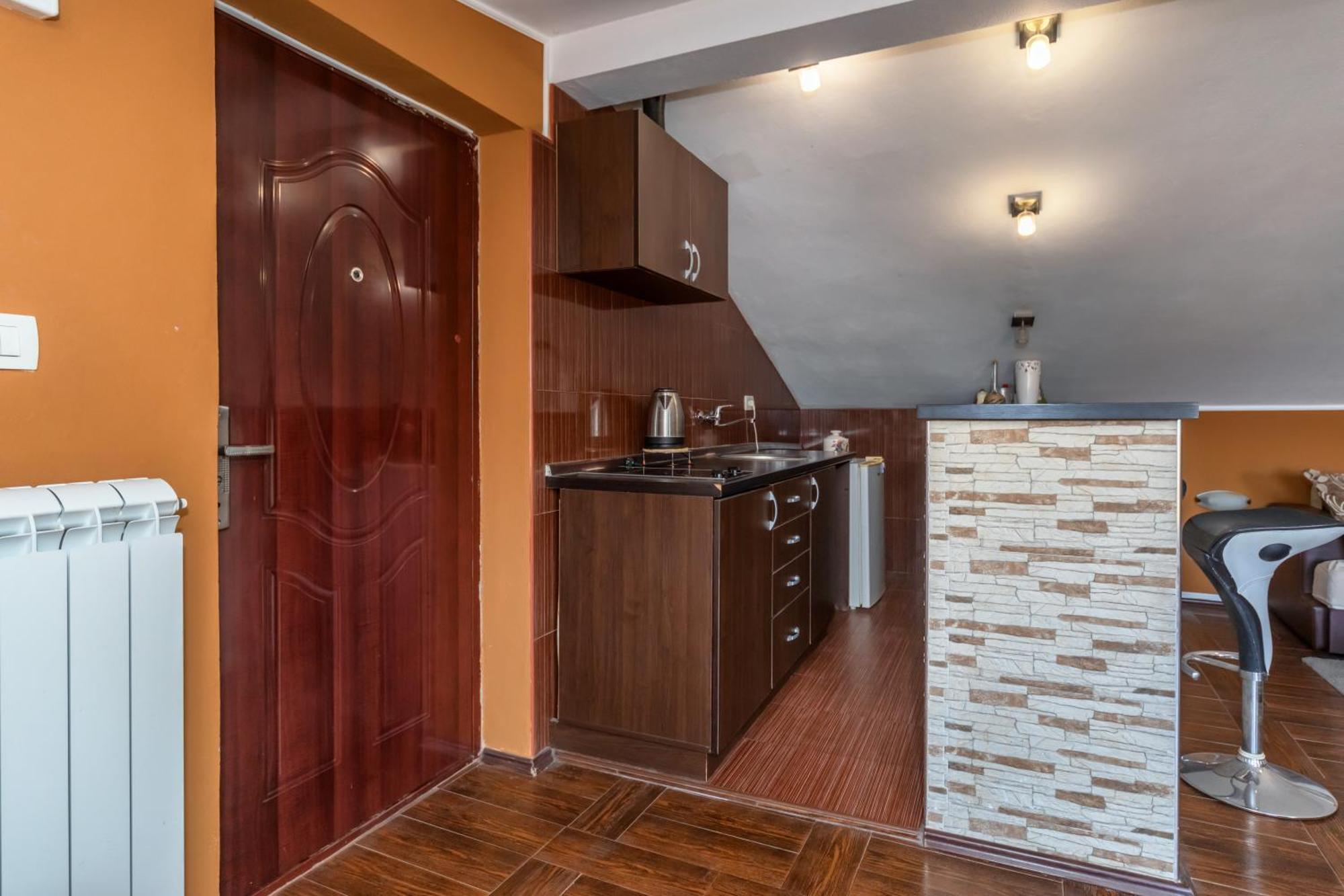 Apartments Pod Lozom With Seaview Petrovac Стая снимка