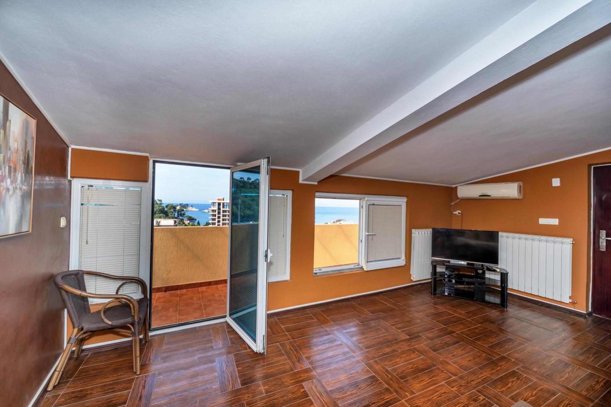 Apartments Pod Lozom With Seaview Petrovac Стая снимка